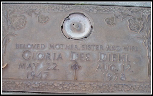 Gloria Thomas - Headstone Gloria Thomas - Headstone