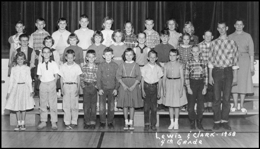 Mrs. Roppe's
4th Grade Class at Lewis and Clark